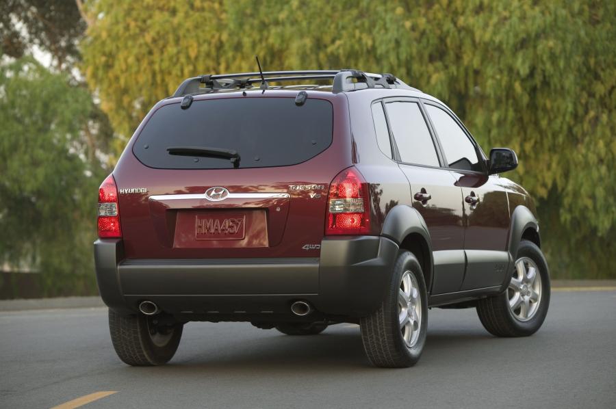  Hyundai Tucson 2004 года  (фото 17 из 74)